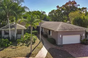 35 Baywood Ct, Palm Harbor, FL 34683 - Photo 4
