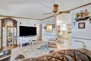 328 S Port Royal Ln, Apollo Beach, FL 33572 - Photo 4