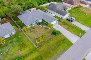 418 Windermere Dr, Lehigh Acres, FL 33972 - Photo 4