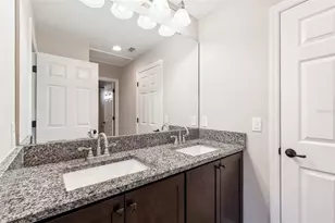 345 Villa Corte Dr, Lutz, FL 33549 - Photo 32