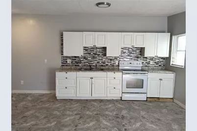 8713 N Mandarine Place, Tampa, FL 33617 - Photo 6