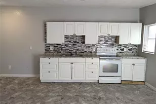 8713 N Mandarine Pl, Tampa, FL 33617 - Photo 6