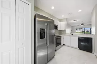 8530 Hunters Key Cir, Tampa, FL 33647 - Photo 4