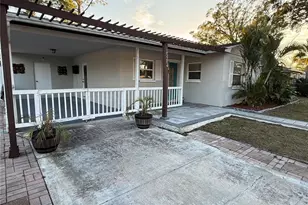 15204 Monet Dr, Tampa, FL 33613 - Photo 2