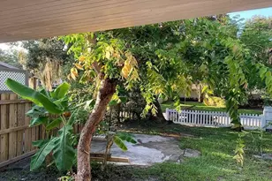 1005 16th St N, Saint Petersburg, FL 33705 - Photo 22