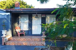 1005 16th St N, Saint Petersburg, FL 33705 - Photo 6