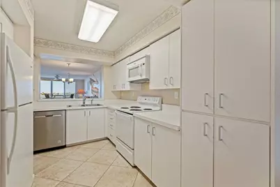 6105 Bahia Del Mar Circle #683, Saint Petersburg, FL 33715 - Photo 8