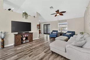 924 Micanopy Dr, Lakeland, FL 33813 - Photo 6