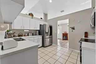 924 Micanopy Dr, Lakeland, FL 33813 - Photo 10