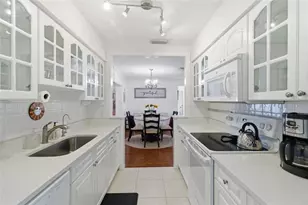 2039 Pine Ridge Dr, Clearwater, FL 33763 - Photo 16