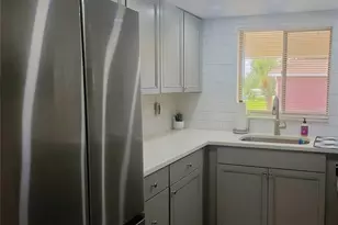 4580 Overlook Dr NE, Saint Petersburg, FL 33703 - Photo 10