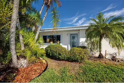 8851 Gulf Boulevard, Saint Pete Beach, FL 33706 - Photo 38