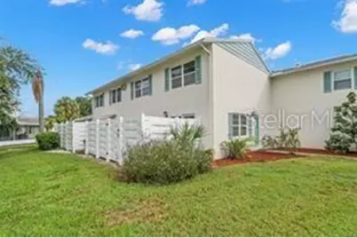 3247 38th Way S #C, Saint Petersburg, FL 33711 - Photo 2