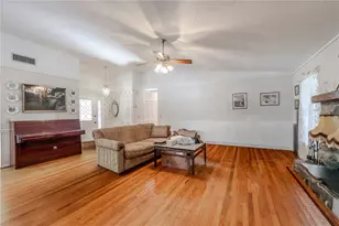 6808 Seafairer Dr, Tampa, FL 33615 - Photo 10
