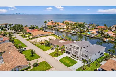2050 Hawaii Avenue NE, Saint Petersburg, FL 33703 - Photo 54