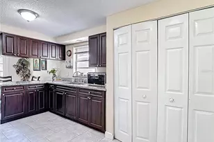 16132 Sagebrush Rd, Tampa, FL 33618 - Photo 22