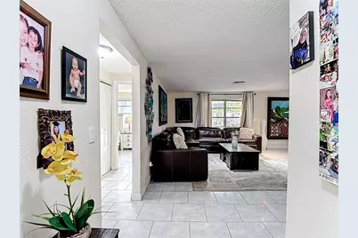 16132 Sagebrush Road, Tampa, FL 33618 - Photo 6
