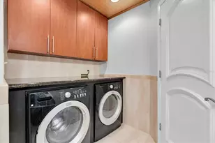 173 Sun Isle Cir, Treasure Island, FL 33706 - Photo 22