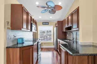 173 Sun Isle Cir, Treasure Island, FL 33706 - Photo 14