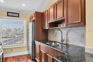 173 Sun Isle Cir, Treasure Island, FL 33706 - Photo 12