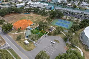 173 Sun Isle Cir, Treasure Island, FL 33706 - Photo 36