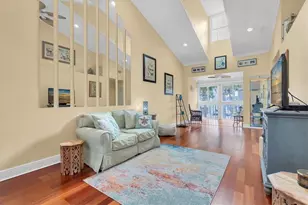 173 Sun Isle Cir, Treasure Island, FL 33706 - Photo 6