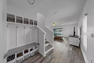 10136 Newminster Loop, Ruskin, FL 33573 - Photo 4