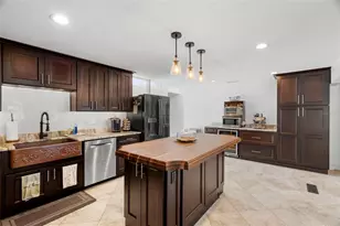 1309 Eastfield Dr, Clearwater, FL 33764 - Photo 14