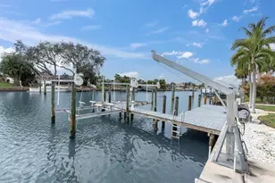 4200 46th Ave S, Saint Petersburg, FL 33711 - Photo 6