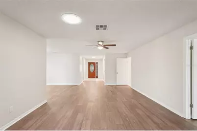 2009 Hereford Drive, Sun City Center, FL 33573 - Photo 4