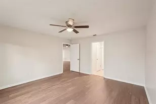 2009 Hereford Dr, Sun City Center, FL 33573 - Photo 20