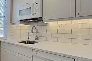 2305 W Texas Ave, Tampa, FL 33629 - Photo 8