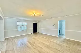 2703 Westhigh Ave, Tampa, FL 33614 - Photo 6