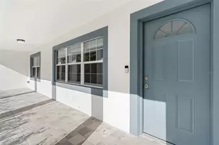 202 S Shore Crest Dr, Tampa, FL 33609 - Photo 4