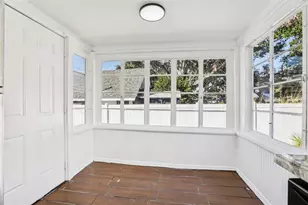 305 28th St S, Saint Petersburg, FL 33712 - Photo 24