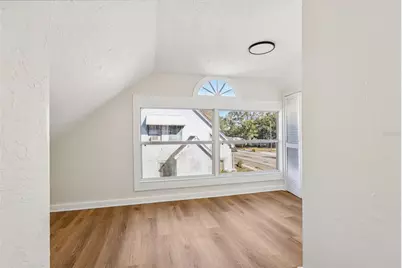 305 28th Street S, Saint Petersburg, FL 33712 - Photo 32