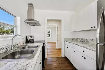 305 28th Street S, Saint Petersburg, FL 33712 - Photo 18
