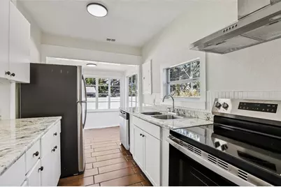 305 28th Street S, Saint Petersburg, FL 33712 - Photo 18