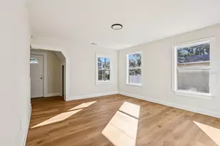 305 28th St S, Saint Petersburg, FL 33712 - Photo 4