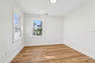 305 28th St S, Saint Petersburg, FL 33712 - Photo 6