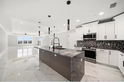 211 Dolphin Point #403, Clearwater Beach, FL 33767 - Photo 4