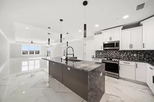 211 Dolphin Point, Clearwater Beach, FL 33767 - Photo 4