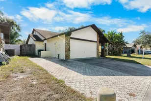 2161 Little Brook Ln, Clearwater, FL 33763 - Photo 4