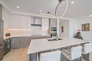 301 Quay Commons, Sarasota, FL 34236 - Photo 18