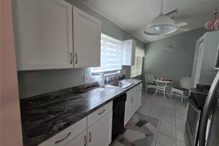 8055 Picketts Ct, Weeki Wachee, FL 34613 - Photo 8