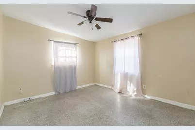 5016 S 86th Street, Tampa, FL 33619 - Photo 18