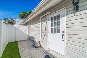 8204 Kirkwood Dr, Tampa, FL 33634 - Photo 32