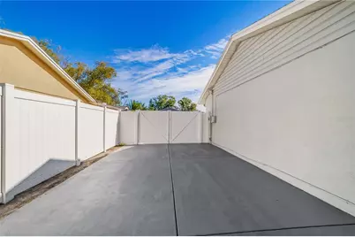 8204 Kirkwood Drive, Tampa, FL 33634 - Photo 30