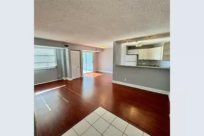 3315 58th Avenue S #204, Saint Petersburg, FL 33712 - Photo 2
