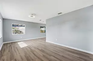 201 83rd Ave N, Saint Petersburg, FL 33702 - Photo 10